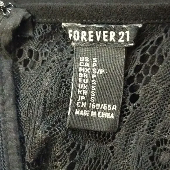 Forever 21 Black Lace One Piece Romper Shorts Sz S Y2K - Picture 9 of 10